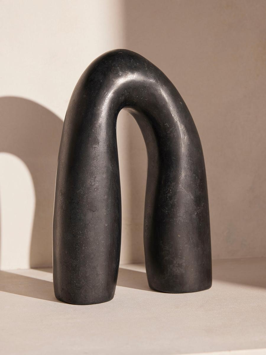 Anderson Sculptural Arch, Black Marble